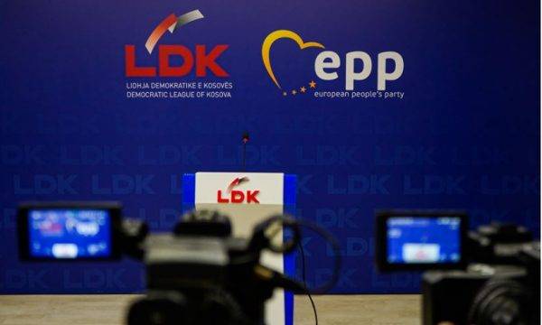 LDK, Belediye Başkan Adayları Listesini MSK’ya Teslim Etti