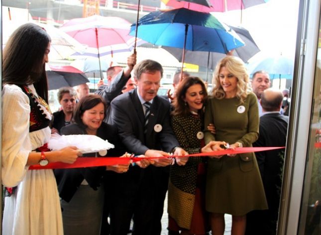 Kadın Ticaret Merkezi Yerli Ürünleri Sunmaktadır