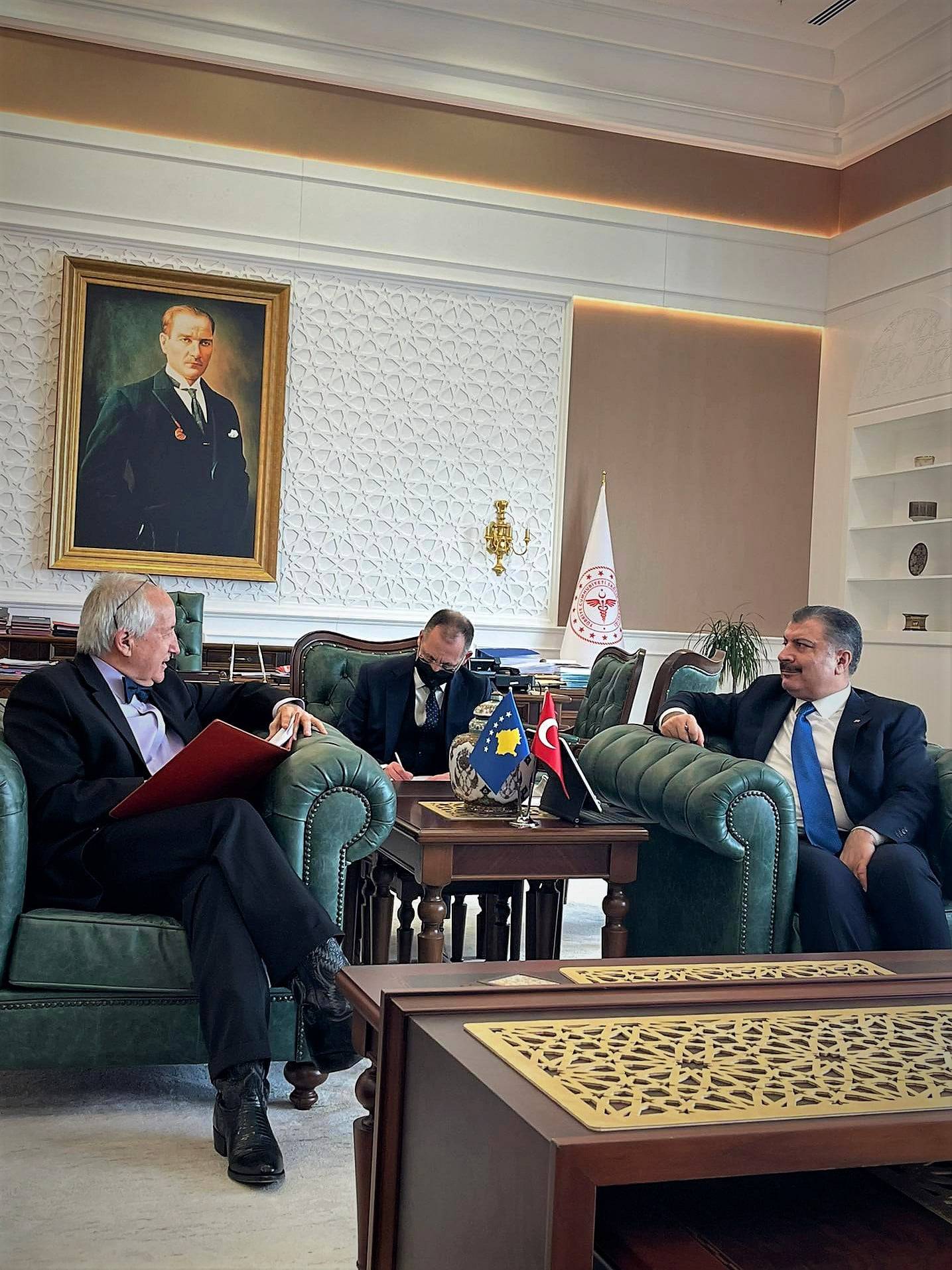 Sağlık Bakanı Latifi, Ankara’da Mevkidaşı Koca ile Görüştü