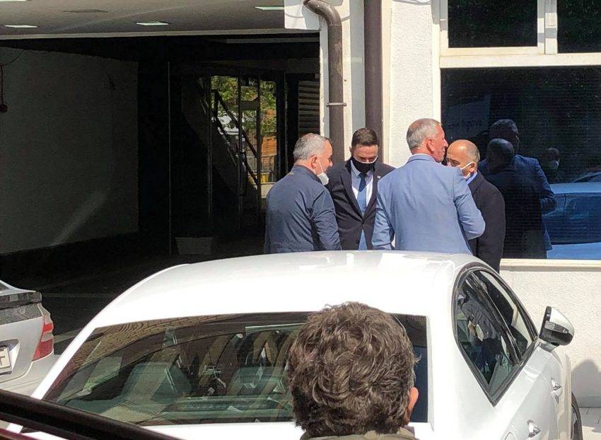 Bakanlıkların Paylaşılması İçin LDK Toplanacak