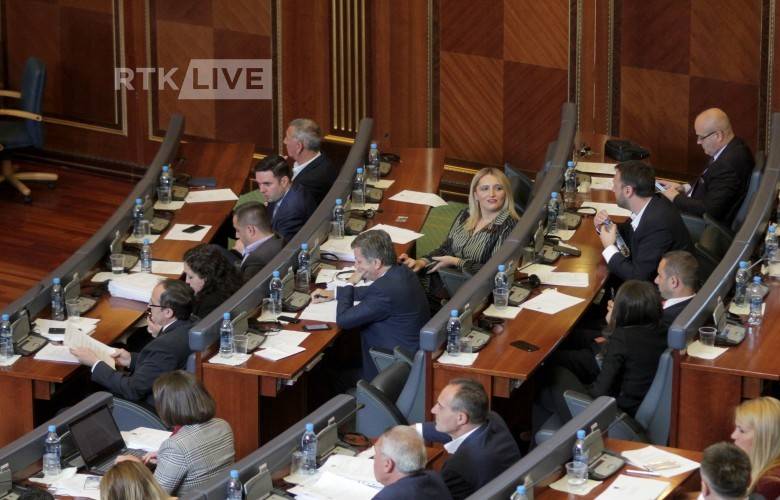 LDK ve Vetvendosje  Bugünkü Oturumu Boykot Ediyor