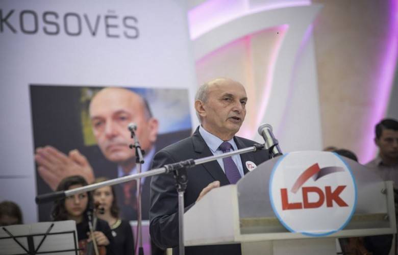 Mustafa, Partisini Acilen Topladı