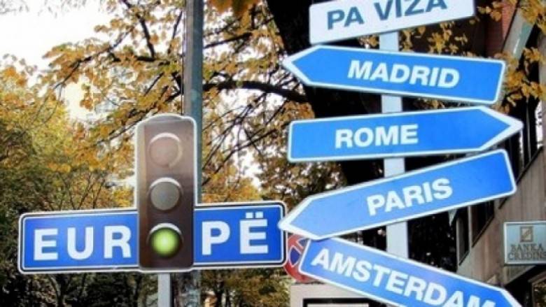Kosova İçin Vizeler AB'nin Önceliği Değil