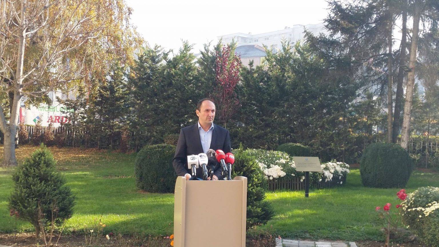 Vetvendosje Tekrar Selmanaj’ın Görevden Alınmasını İstiyor