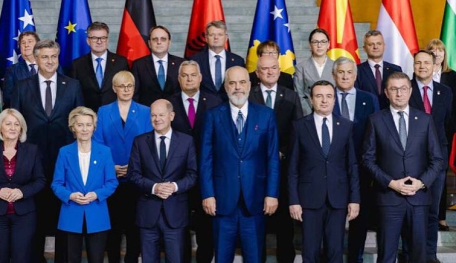 Kurti ve Vuçiç, Yarın Batı Balkanlar Liderler Zirvesi İçin Üsküp’te