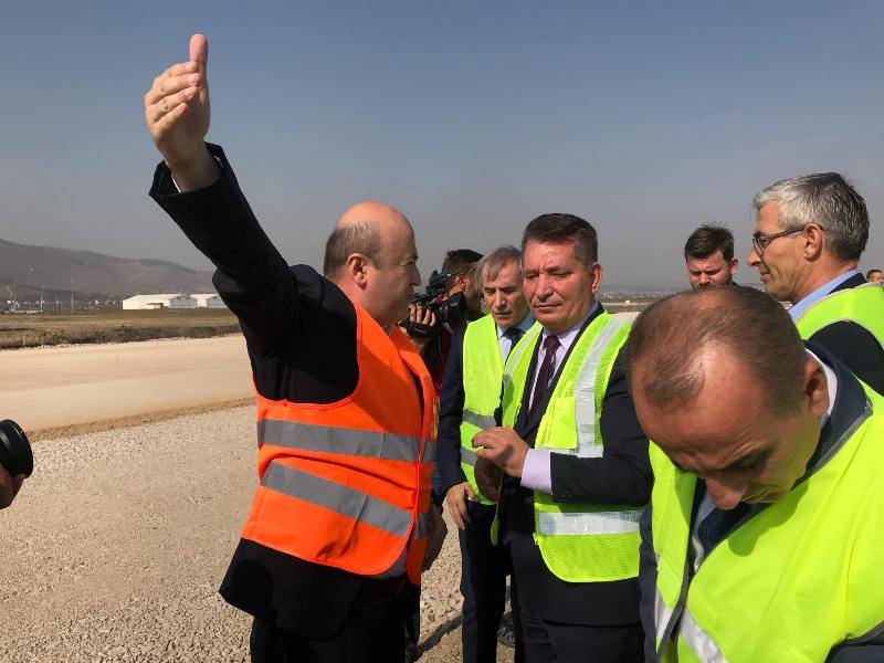 Priştine Havalimanı Pisti Uzatma Çalışmaları Sürüyor