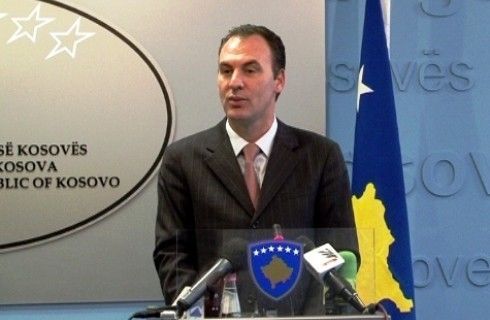 Limaj: Bakan Görevine Devam Edeceğim