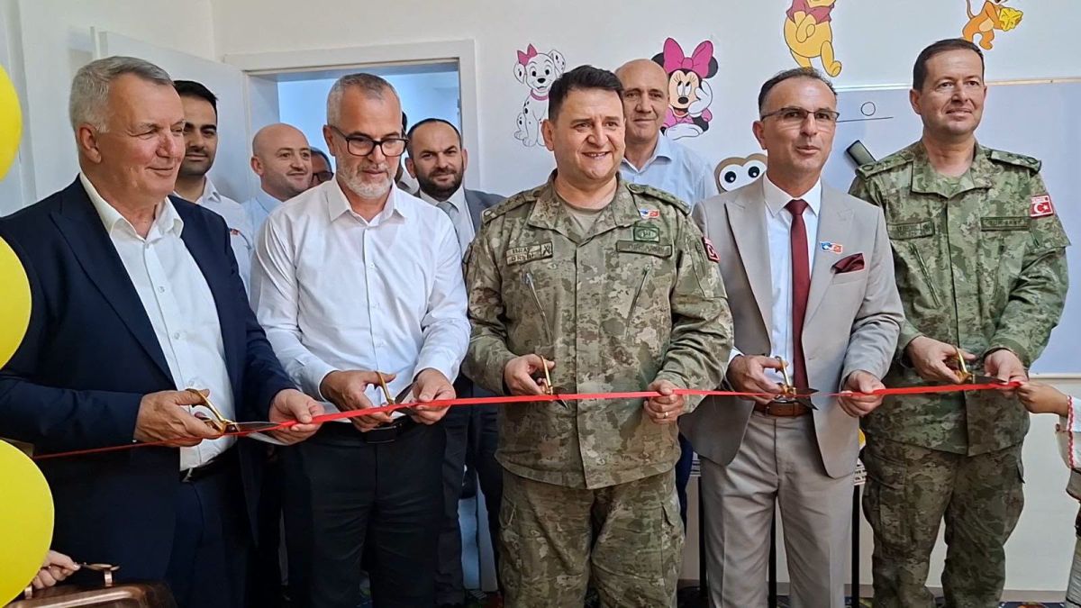 Türk Askeri Kosova'da Eğitime Desteğini Sürdürüyor