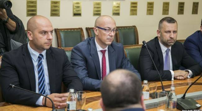 Başbakan Hala Sırp Listesinin Hükümetten Çıkmasını Kabul Etmiyor