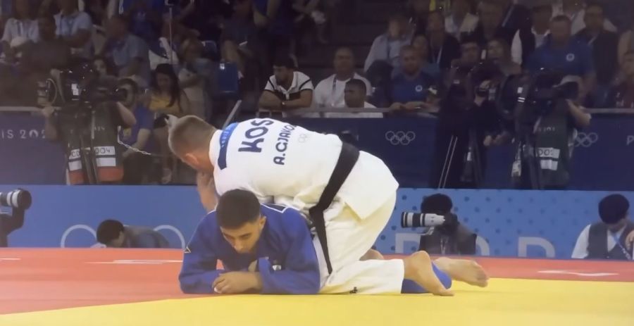 	Akil Gjakova Olimpiyat Oyunlarında Çeyrek Finale Yükseldi