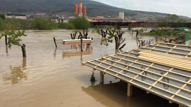 Sitniça, Mitroviça'da Sel Tehlikesi Yaratıyor