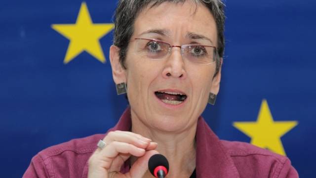 Lunacek,  AB-nin Beş Üyesinden de Kosova'nın Tanınmasını İstedi