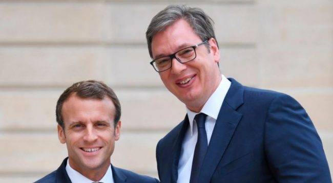 Macron’dan Vuçiç’e Mektup