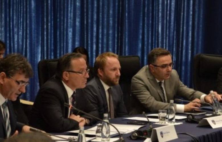 AK, Bakan Yardımcıları Sayısına Açıklık İstedi