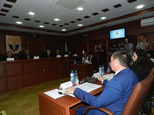 Farklı Argümanlar Sunmalarına Rağmen, Doğru Kararın Alınmasını Bekliyorlar