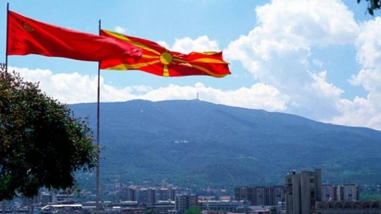Devlet Yetkilileri Anayasal Değişiklikleri İçin Makedonya’yı Tebrik Ettiler