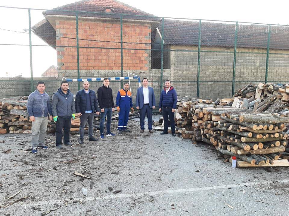 Mamuşa’da 40 Aileye Yakıt İçin Odun Yardımı