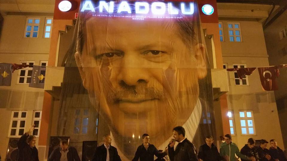 AK Parti Zaferi Kosova'da Coşkuyla Kutlandı