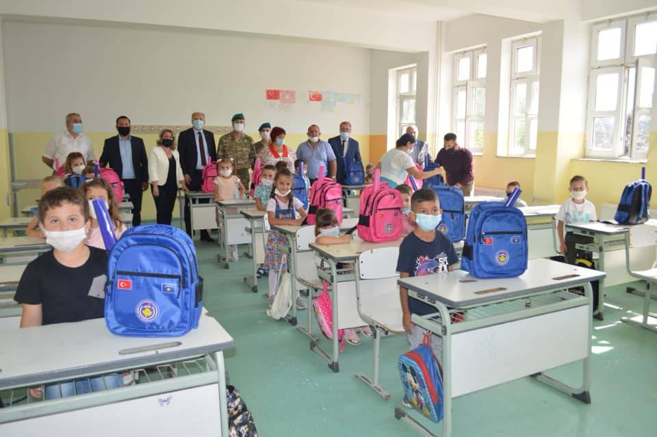 Mamuşalı Birlere Çanta ve Kırtasiye Malzemesi