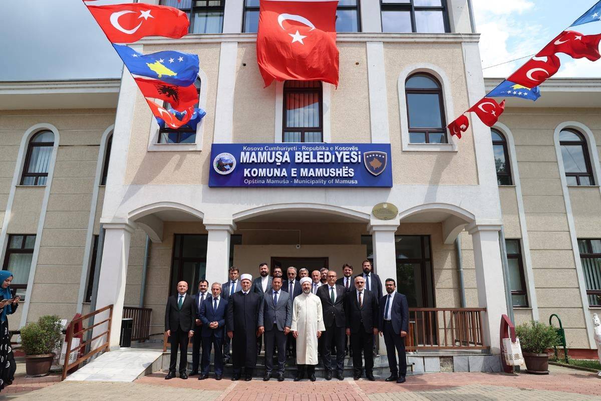 Diyanet İşleri Başkanı Erbaş Mamuşa'yı Ziyaret Etti