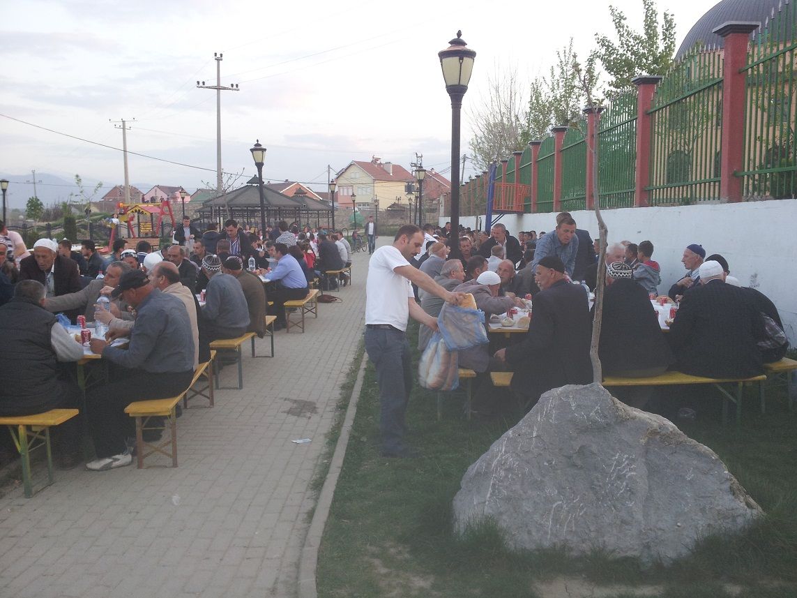 Mamuşa'da Milli Bayram Halk Buluşmasıyla Kutlandı