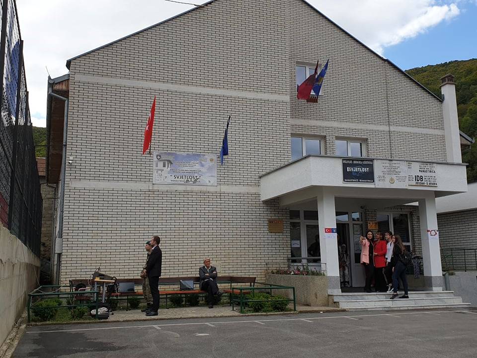 Türk Askerinden Manastirica Okuluna Destek