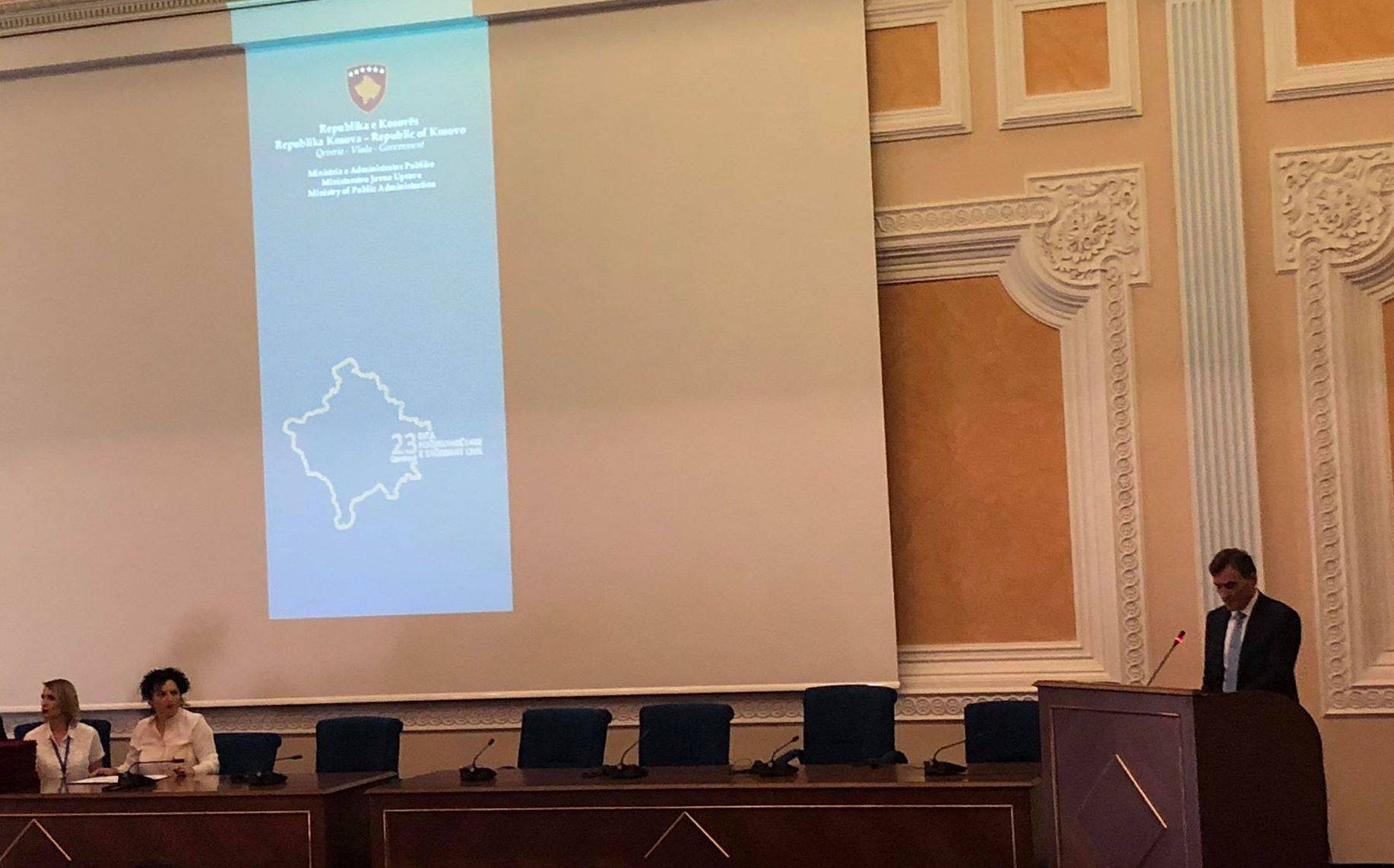 Kosova, Profesyonel Yönetime Sahip Olacak
