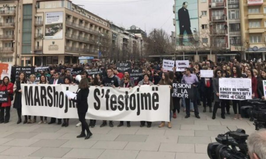 Priştine'de Bugün Kadın Hakları Yürüyüşü 