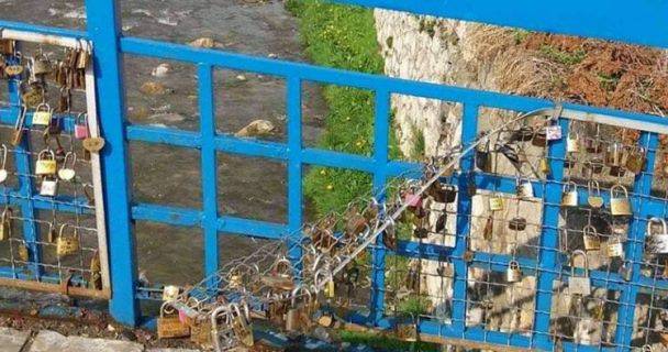 Aşıklar Köprüsüne Zarar Verildi