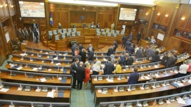 Anayasa Mahkemesi Siyasi Çıkmazı Çöze(meye)bilir