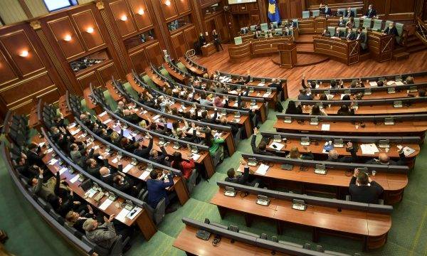 Meclis Oturumu Bugün Devam Ediyor
