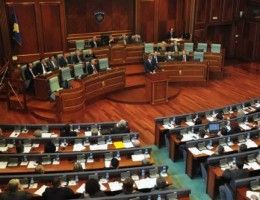 Meclis Toplantısı Pazartesine Ertelendi