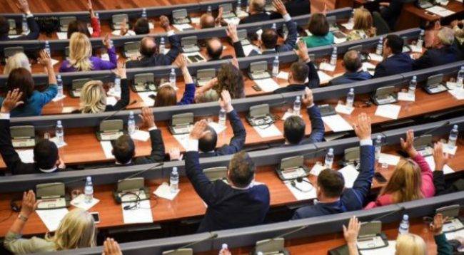 Meclis, Temel Ürünlerin Tavan Fiyatını Onadı