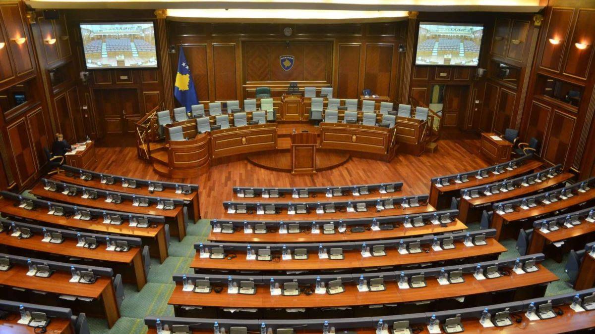 Meclis Oturumu Bugün Devam Edecek, Gündemde Birçok Madde Var