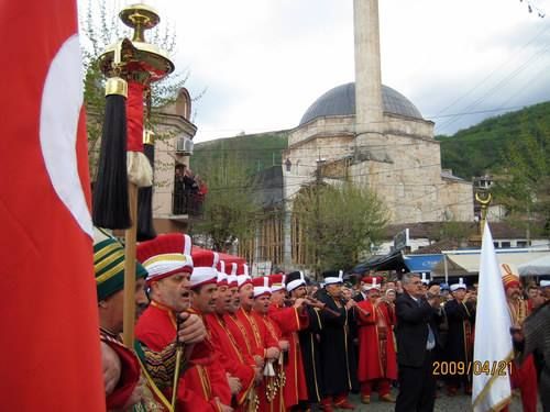 Cuma Prizren'de İki Kültür Faaliyeti