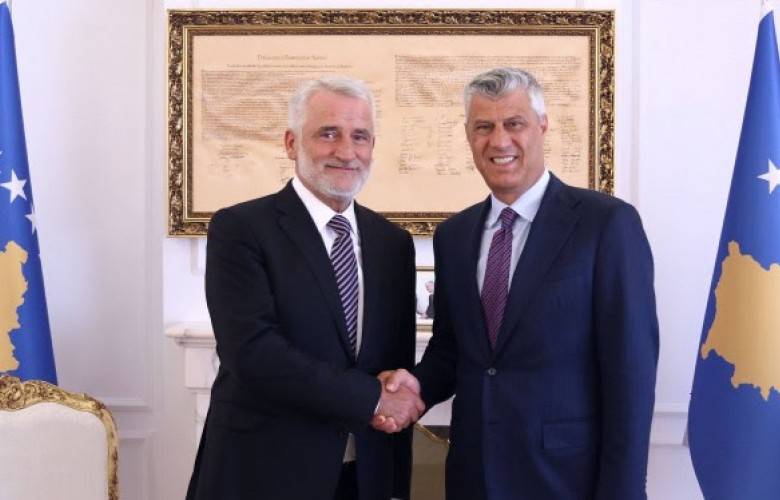 Thaçi, Menduh Thaçi’yi Kabul Etti