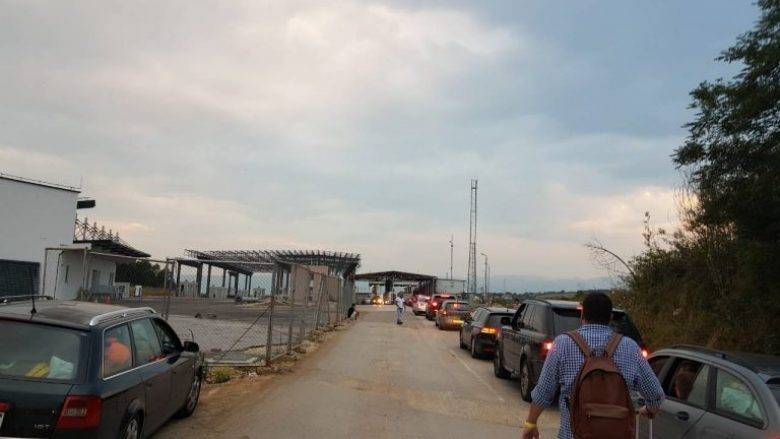 Merdare’de Kuyruklar Oluşmaya Başladı