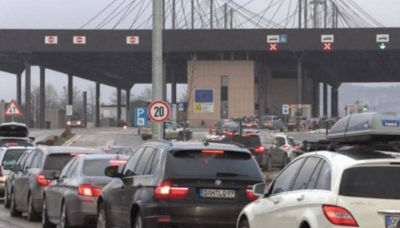 Merdare ve Dheu i Bardhe Sınır Noktalarında Çıkışta Bekleme 2 Saat Sürüyor