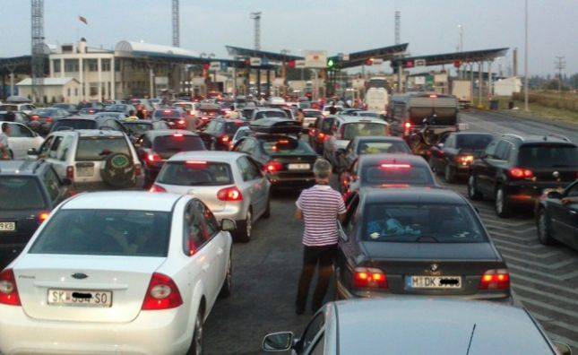 Merdare’de Ülkeden Çıkarken Araç Kuyruğu 1 Km, Beklemeler  Bir Buçuk Saat