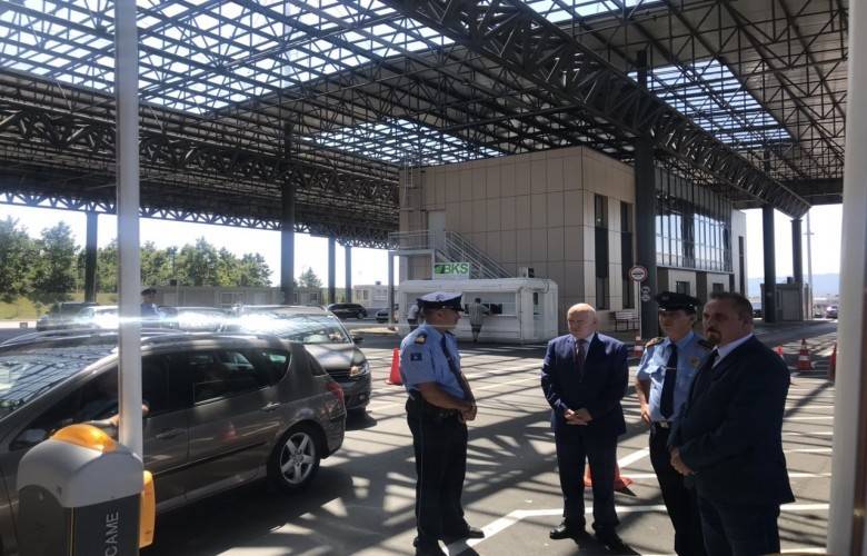Merdare’de Uzun Kuyruklar ve Beklemelerden Sırp Tarafı Suçlu