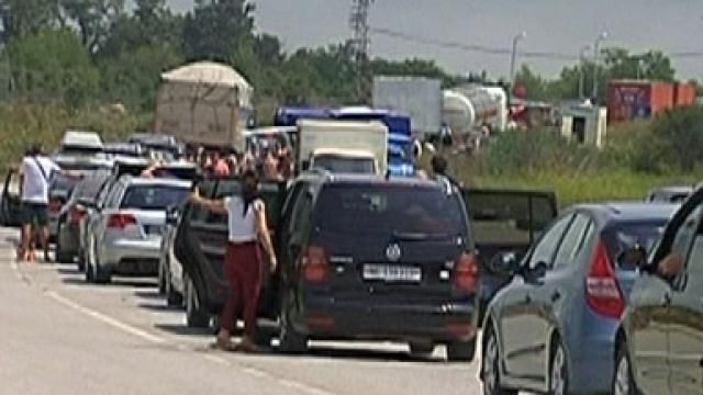 Kosova-Sırbistan Sınırında Tekrar Uzun Kuyruklar
