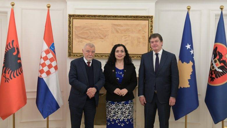 Kosova-Arnavutluk-Hırvatistan İşbirliğini Ele Aldılar