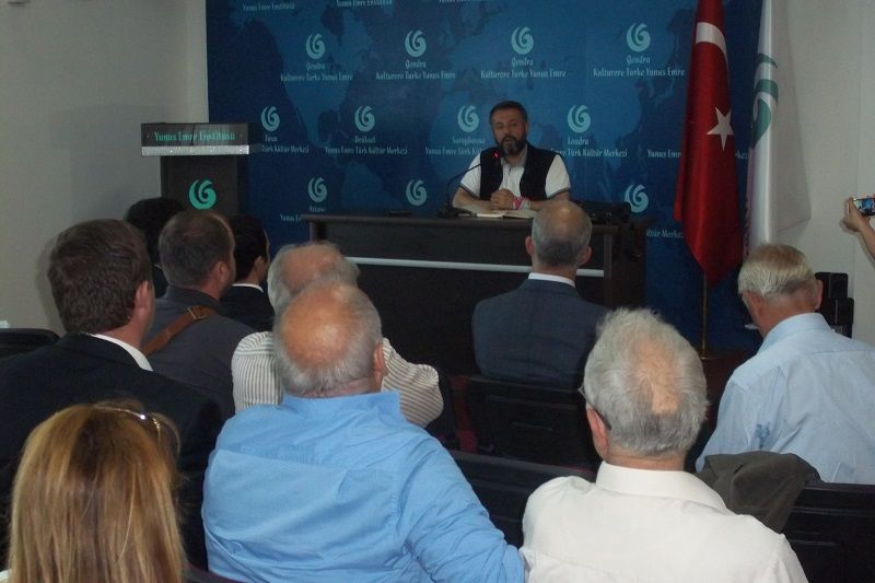 Türk Çocuk Edebiyatı Yazarı Mevlana İdris Kosova'da