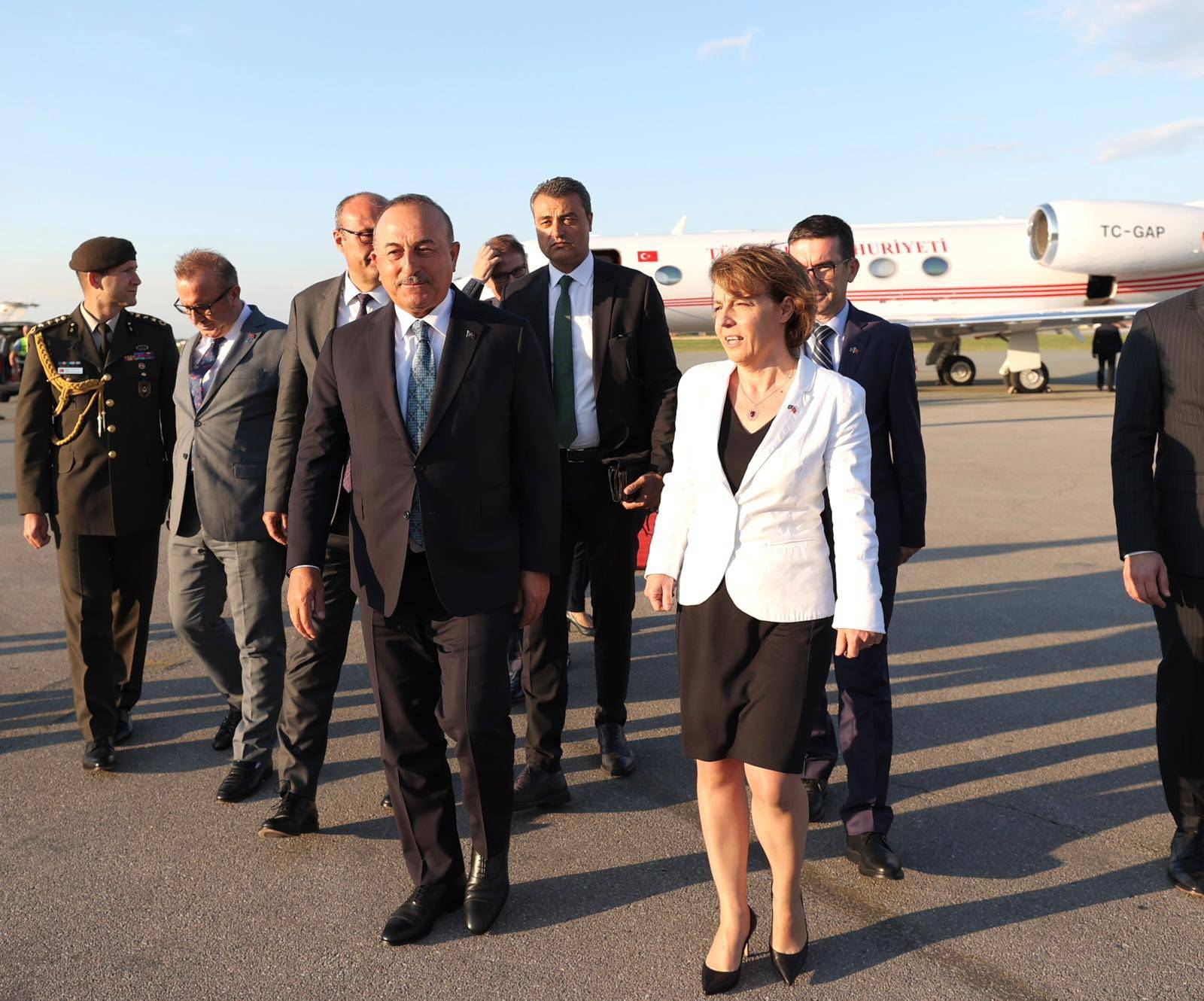 Mevlüt Çavuşoğlu Priştine’de