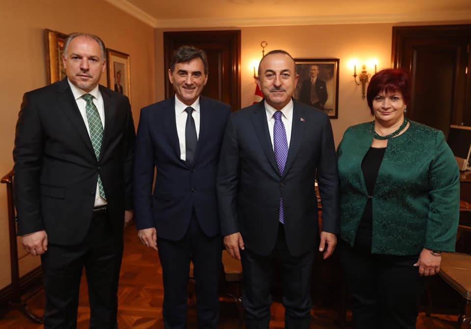 Kosovalı Türk Liderler Dışişleri Bakanı Çavuşoğlu İle Görüştü