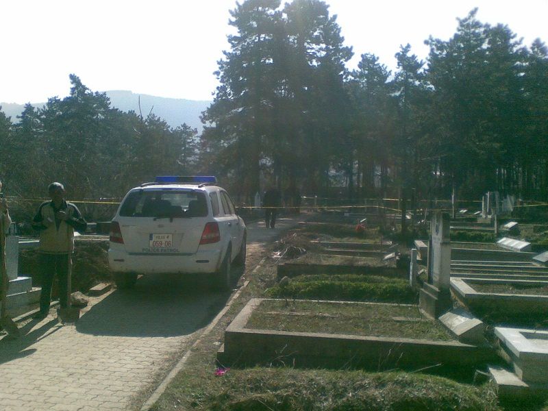 Prizren Mezarlığı'nda Bomba Bulundu