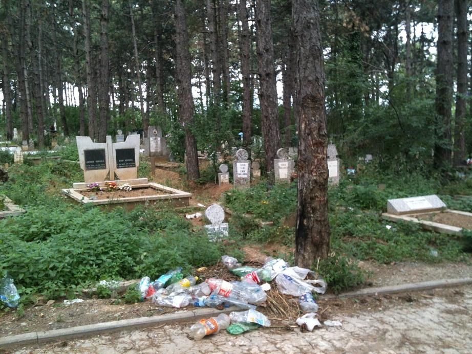 Prizren Şehir Mezarlığının Durumu İçler Acısı