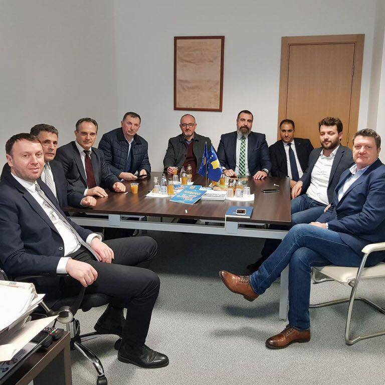 Meclis Oturumuna Katılmak İçin Milletvekilleri Kosova’ya Dönüyor
