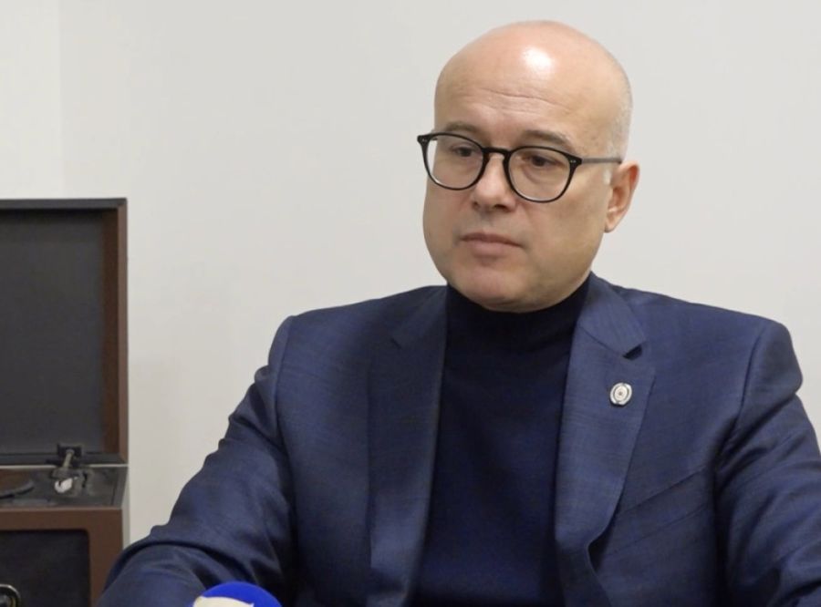 Kurti, İbre Köprüsü’nün Açılması İçin Sorumsuz Eylemlerine Devam Ediyor