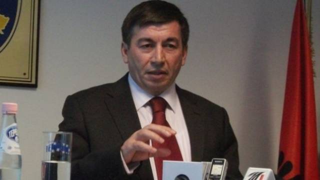 Bakam Bajrami, Sekreteri Dakaj'ın Görevini Askıya Aldı
